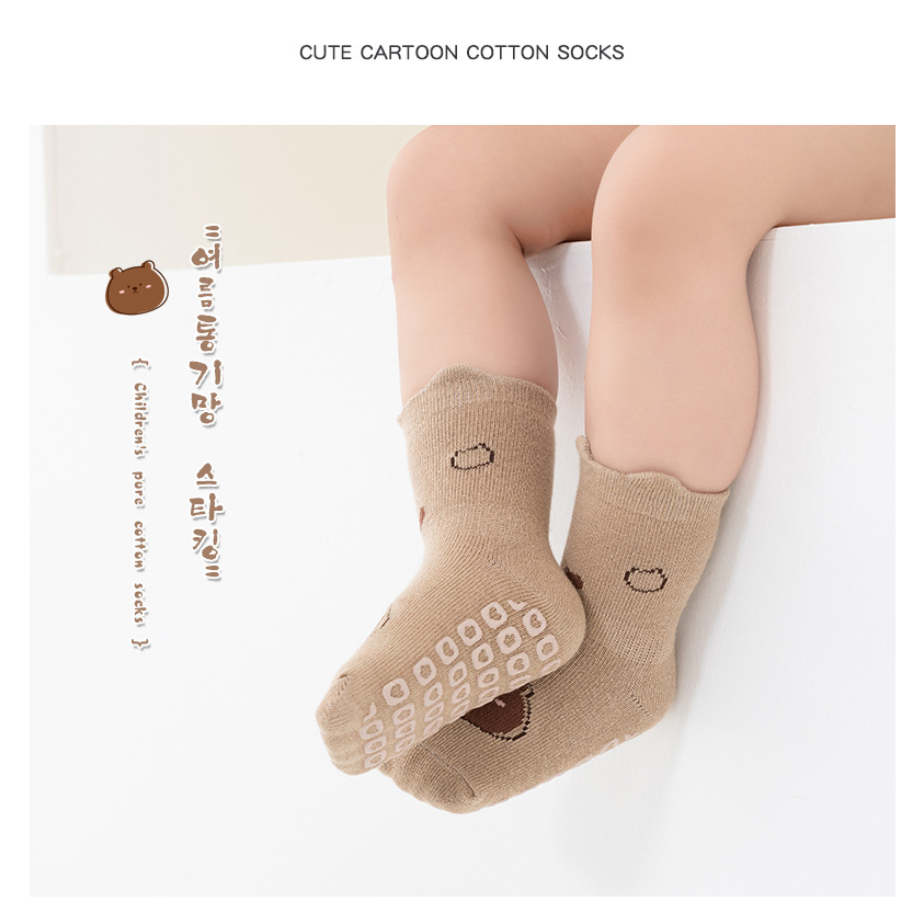 V17:D4 Tất Vớ Cotton Chống Trượt Họa Tiết Hoạt Hình Đáng Yêu Cho Bé