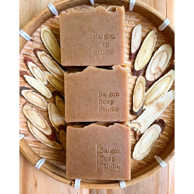 Xà phòng handmade Cam Thảo Men Bia với tinh dầu ngọc lan tây, trắng sáng da tự nhiên, chống lão hóa Saigon Soap Studio