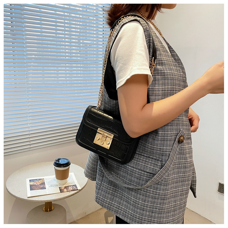 Túi xách nữ khóa bấm sang trọng đeo kẹp vai và đeo chéo