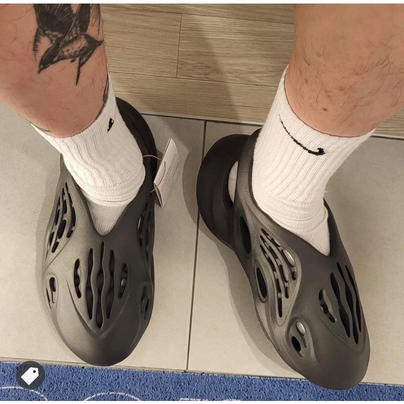 Giày Adidas Foam runner Onyx HP8739