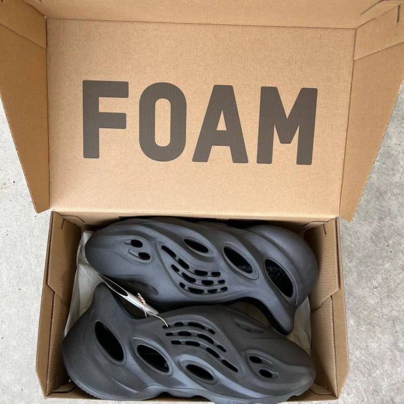 Giày Adidas Foam runner Onyx HP8739