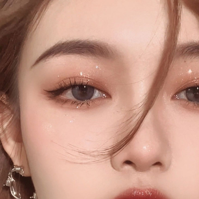 Nhũ Mắt Dạng Kim Tuyến Dùng Trang Điểm, Nhấn High Light, Bắt Sáng Hoặc Làm Nhũ Makup Mắt Thay Phấn Mắt