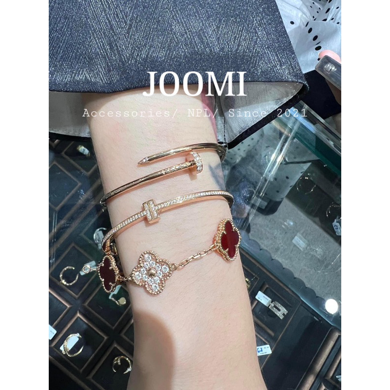 Vòng Tay / Lắc Tay Car Titan Đinh Đính Đá Cao Cấp Không Đen Gỉ