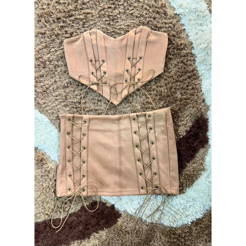 Set bộ đồ Da hai mảnh: Áo crotop kèm Chân váy bodycon đan dây