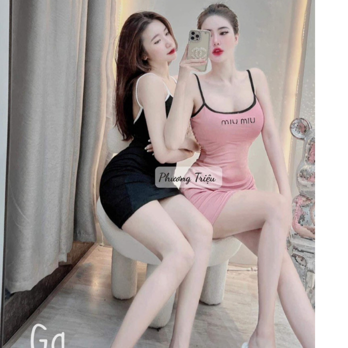 Đầm 2 dây dáng ngắn viền màu in chữ MIU trước có mút cực sexy , chất thun bozip dày dặn
