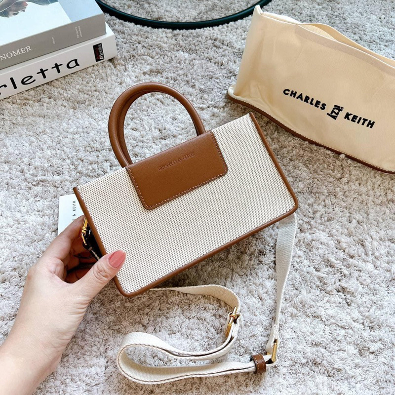 Túi CNK x Itzy Astra Canva Tote Bag