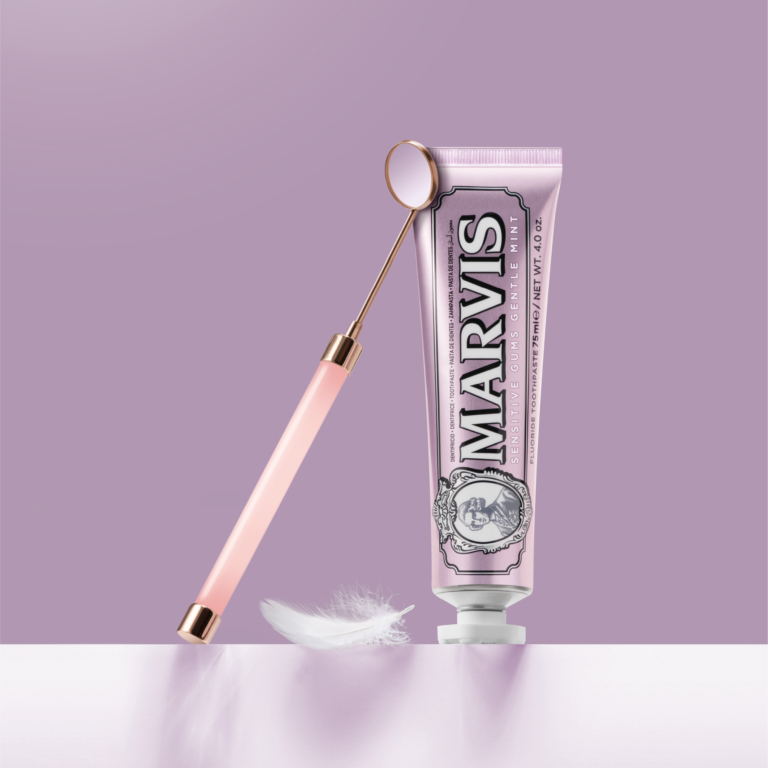 Kem đánh răng Marvis Sensitive Gums Gentle Mint Toothpaste