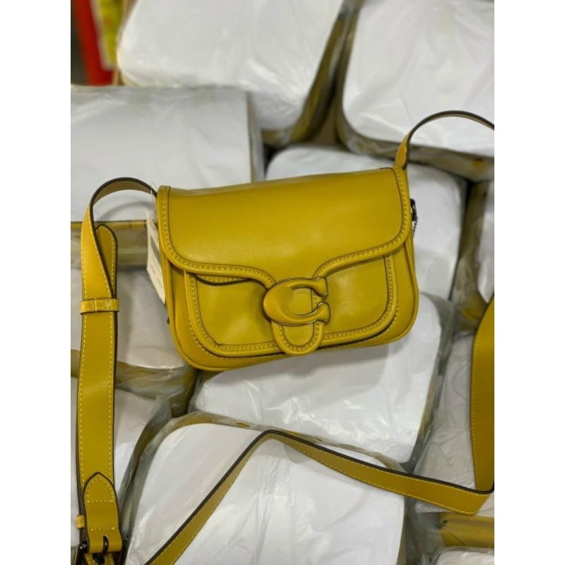 Túi COACH Tabby Messenger 19