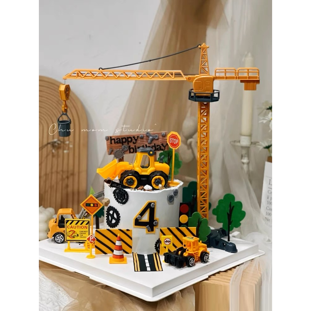 Trang trí mô hình cần cẩu công trình cao cấp