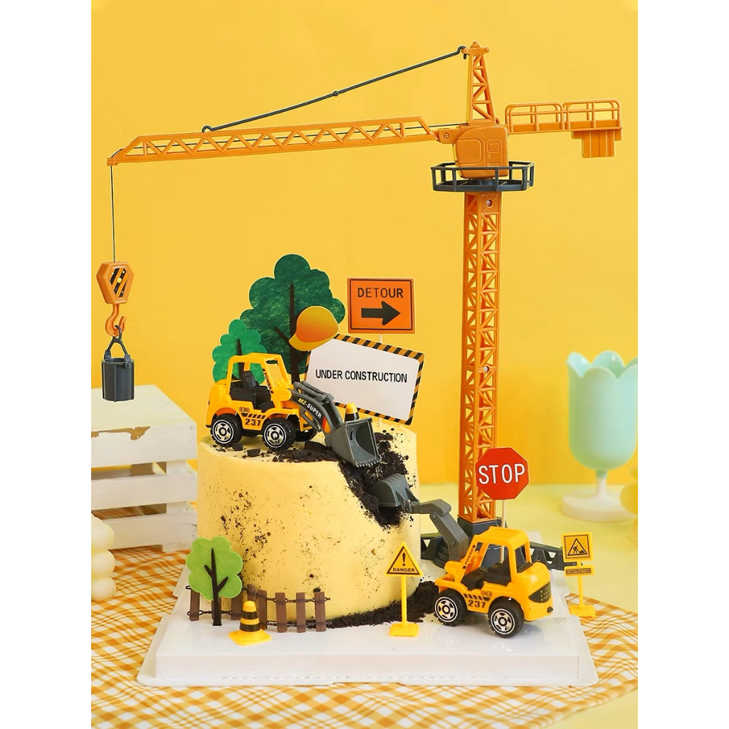 Trang trí mô hình cần cẩu công trình cao cấp