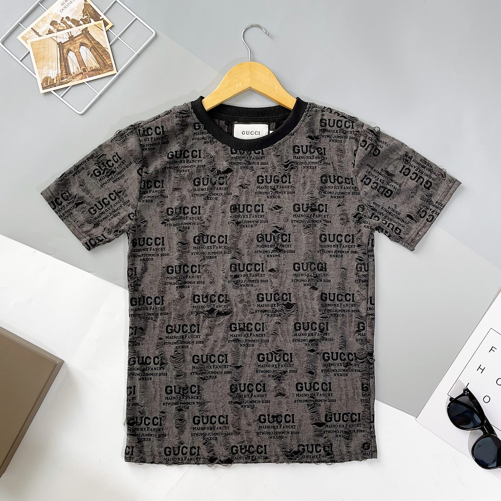 Áo Thun Rách Nam Nữ Phối Logo DG Hai Màu Đen Trắng Chất Liệu Cotton Co Giãn Hai Chiều Cao Cấp T.O