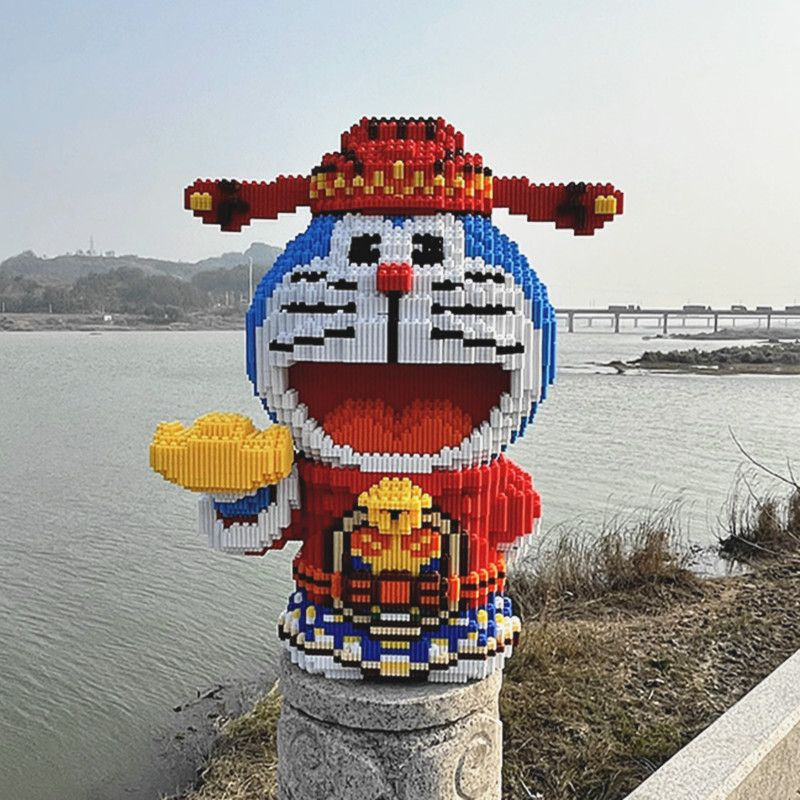 Đồ Chơi Lắp Ráp Mô Hình Doraemon Doremon Thần tài Cầm Vàng 40cm Cỡ Lớn