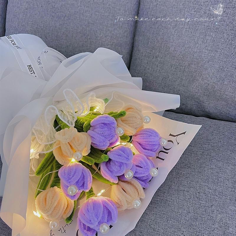 Bó Hoa Tuylip nhung handmade