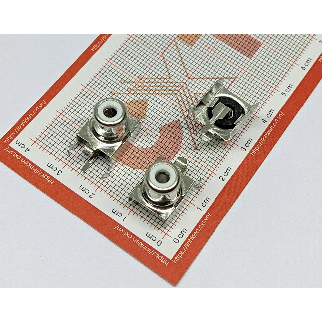 Jack AV(AV1-8.4-3B) 1 lỗ RCA 4 chân hàn - Trắng