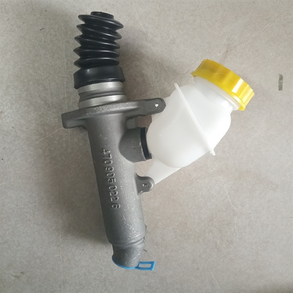 Tổng côn trên xe Howo A7, lỗ dầu M14, có cốc WG97192300013; 1602F0134001; KL1602AD-010C