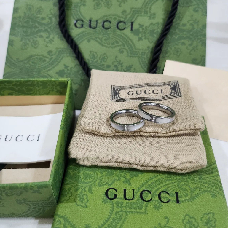 Nhẫn cặp đôi Gucci -Nhẫn titan đính xà cừ -Không gỉ ,không phai màu Full box cao cấp-Khắc tên theo yêu cầu