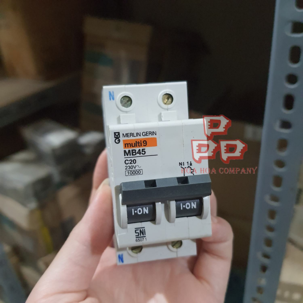Cầu dao aptomat MB45A 1P+N 10-16A 10KA Merlin Gerin Schneider