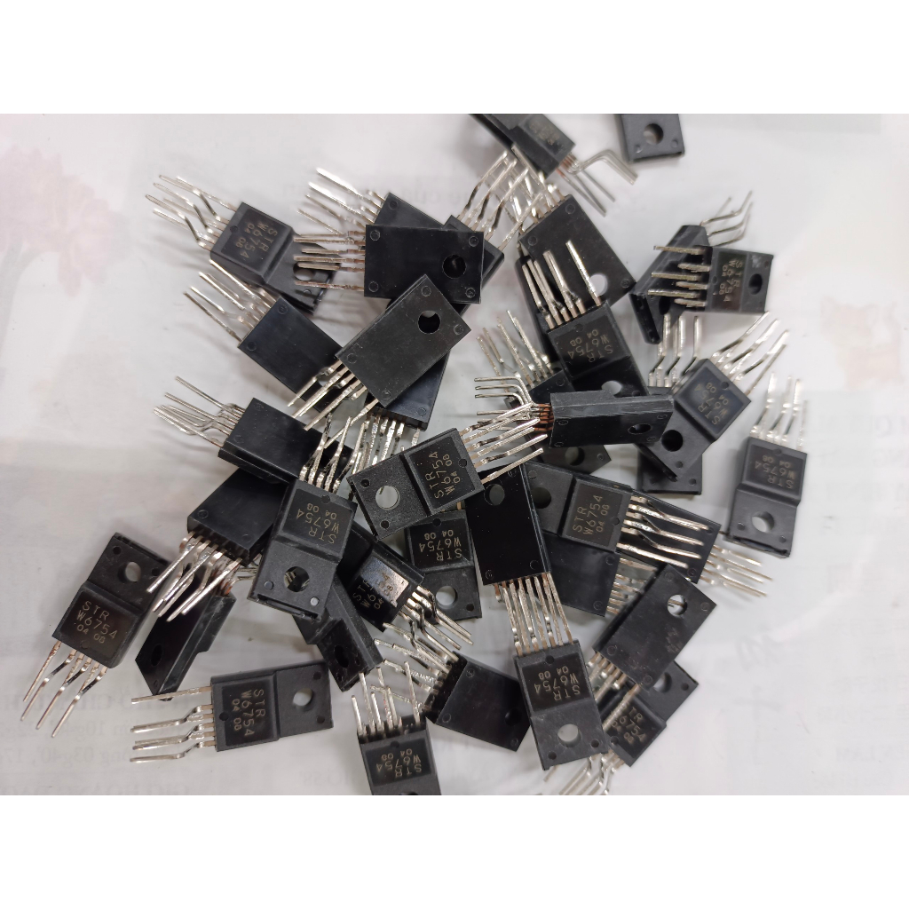 IC ( STR W6754 ZIN)