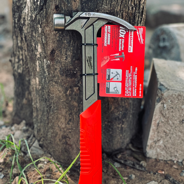 Búa vuốt lai mặt trơn Milwaukee 48-22-9018