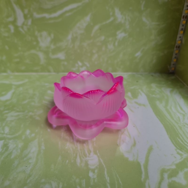 Đế sen đựng nến