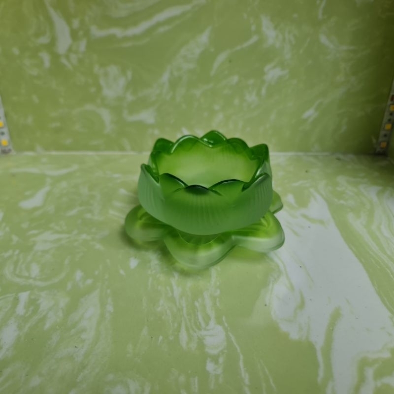 Đế sen đựng nến