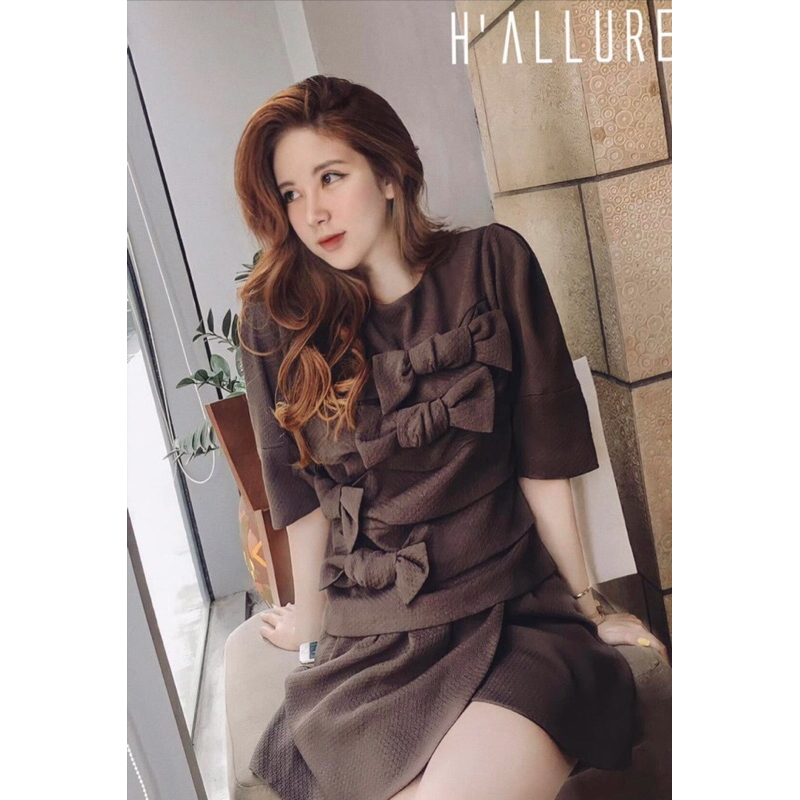 Bộ váy phối nơ HALLURE