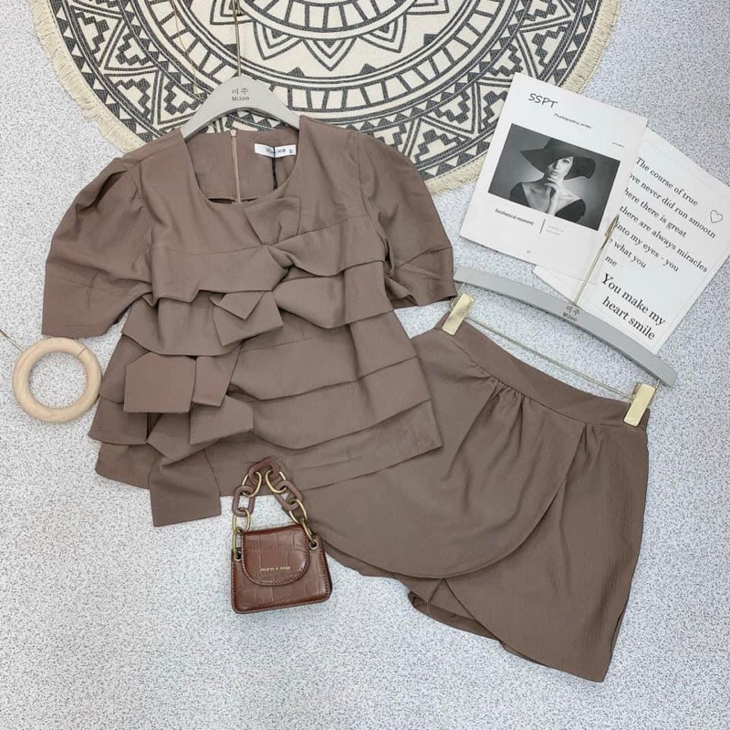 Bộ váy phối nơ HALLURE