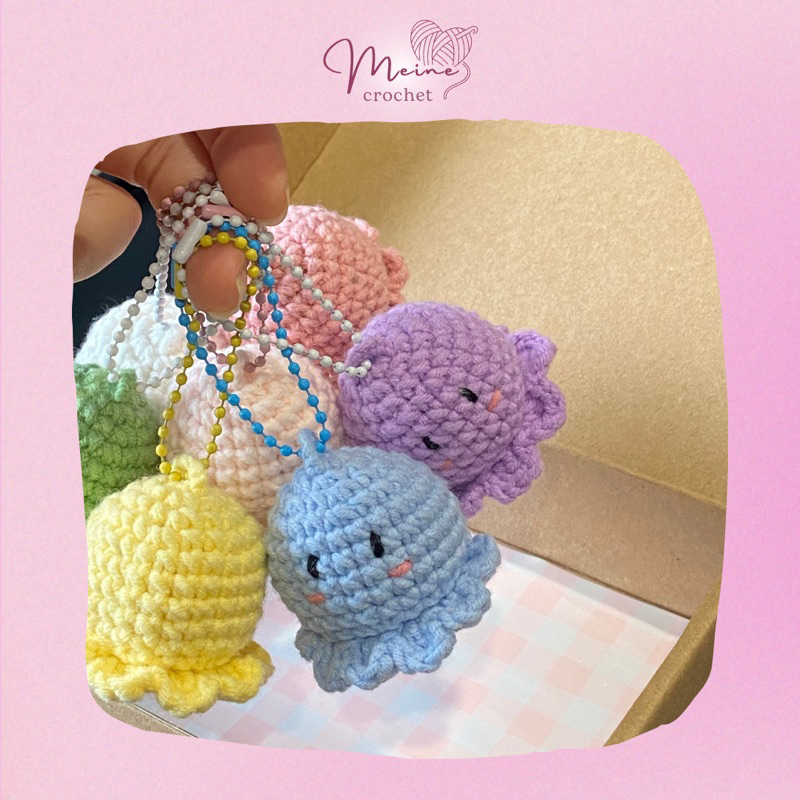 Móc khoá bạch tuộc mini làm bằng len - thành phẩm sẵn