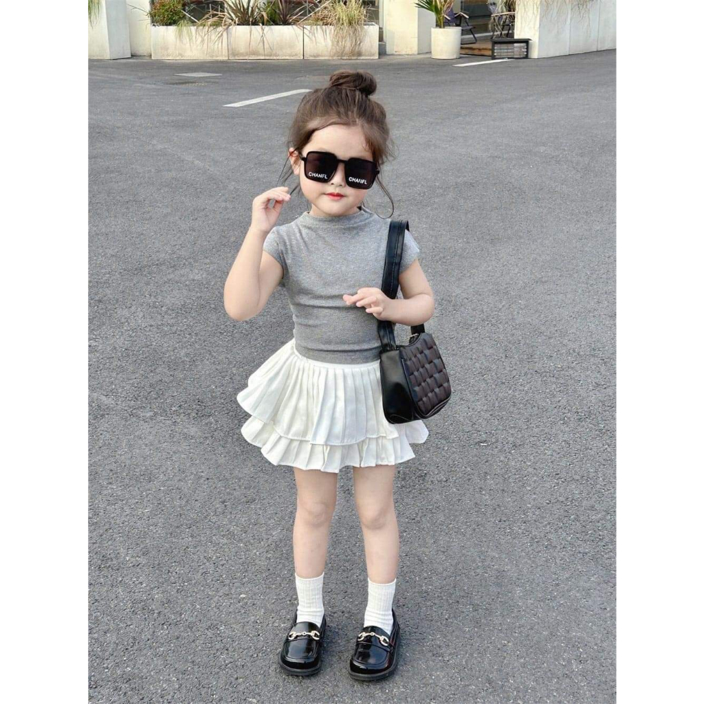 Sét áo thun kèm chân váy tiểu thư cho bé gái.