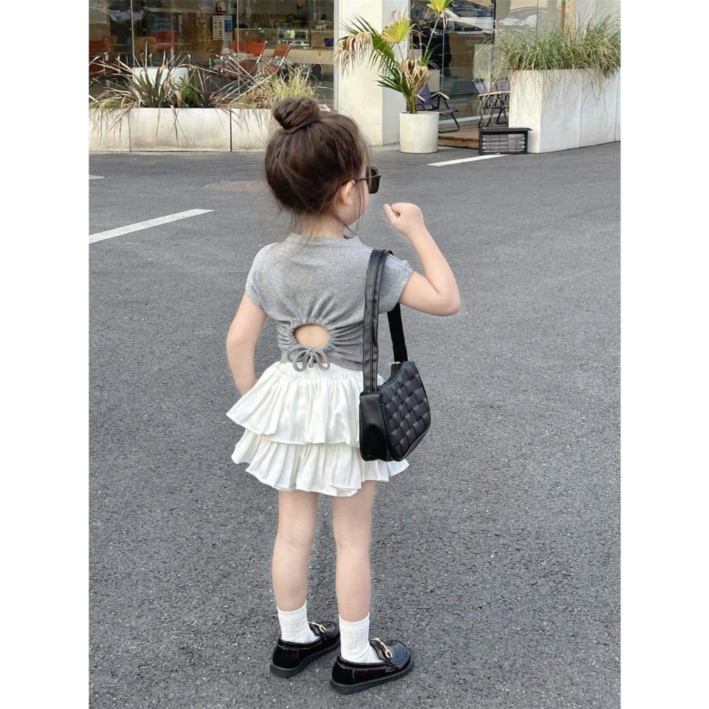 Sét áo thun kèm chân váy tiểu thư cho bé gái.