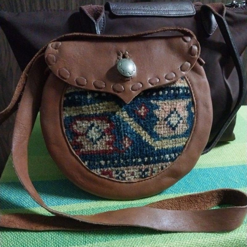 Đeo chéo da mộc handmade mini đưng vua điện thoại size 20x18