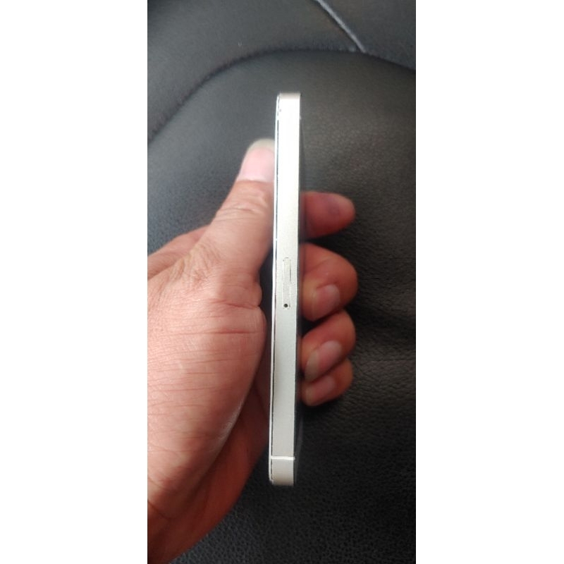 5s quốc tế full chức năng đã qua sử dụng.