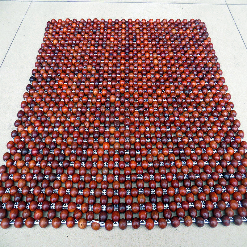 Tấm lót ghế hạt gỗ vuông 45*45 cho ô tô và văn phòng