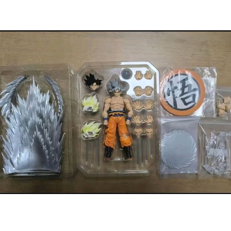 Hàng Hot Songoku UI Chính Hãng Black Hole Toys Có Sẵn