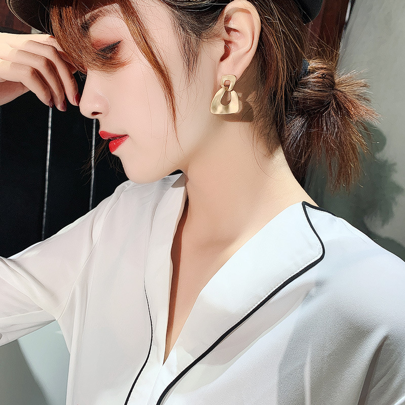 Khuyên Tai Bông Tai TiTan Mạ Vàng Phong Cách Hàn Quốc Vintage