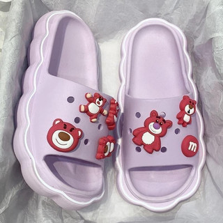 Dép nữ đính sticker Gấu dâu
