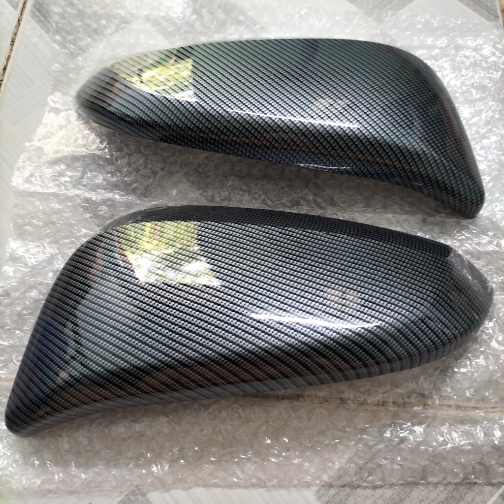 Ốp gương chiếu hậu Toyota Innova 2016-2022 fortuner 2017-2022