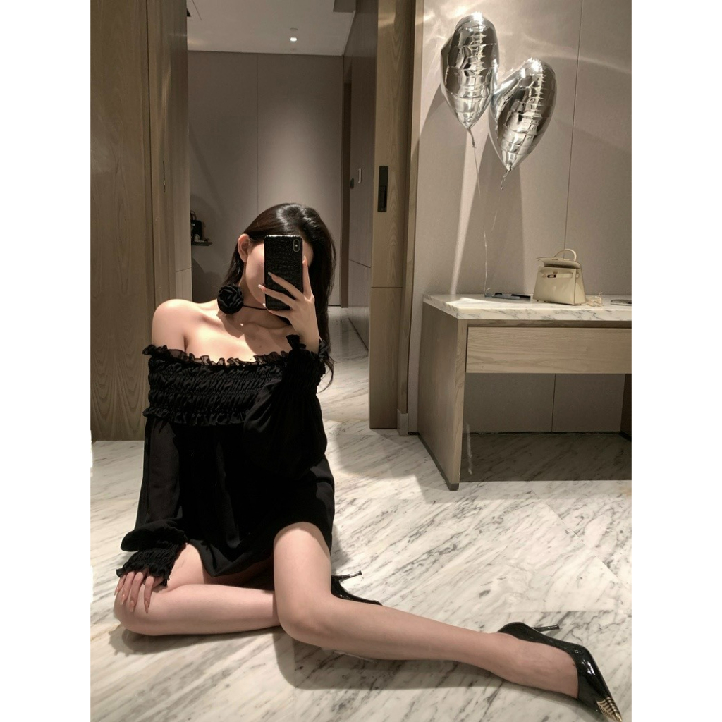 Áo Trễ Vai Quây Chun Siêu Hottrend Kèm Hoa Cổ Hai Màu