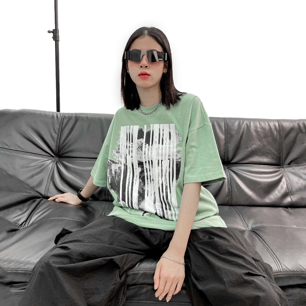 LOCAL BRAND Áo thun The Weird Phong Cách Unisex Form Rộng ATK603