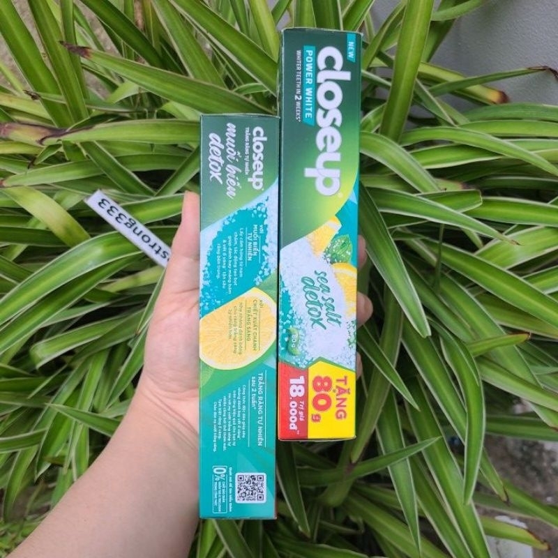 Kem Đánh Răng Closeup Trắng Răng Tự Nhiên Muối Biển Detox 80g