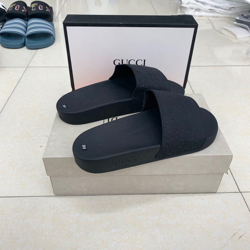 Dép Gucci đen dập logo chìm cao su siêu nhẹ