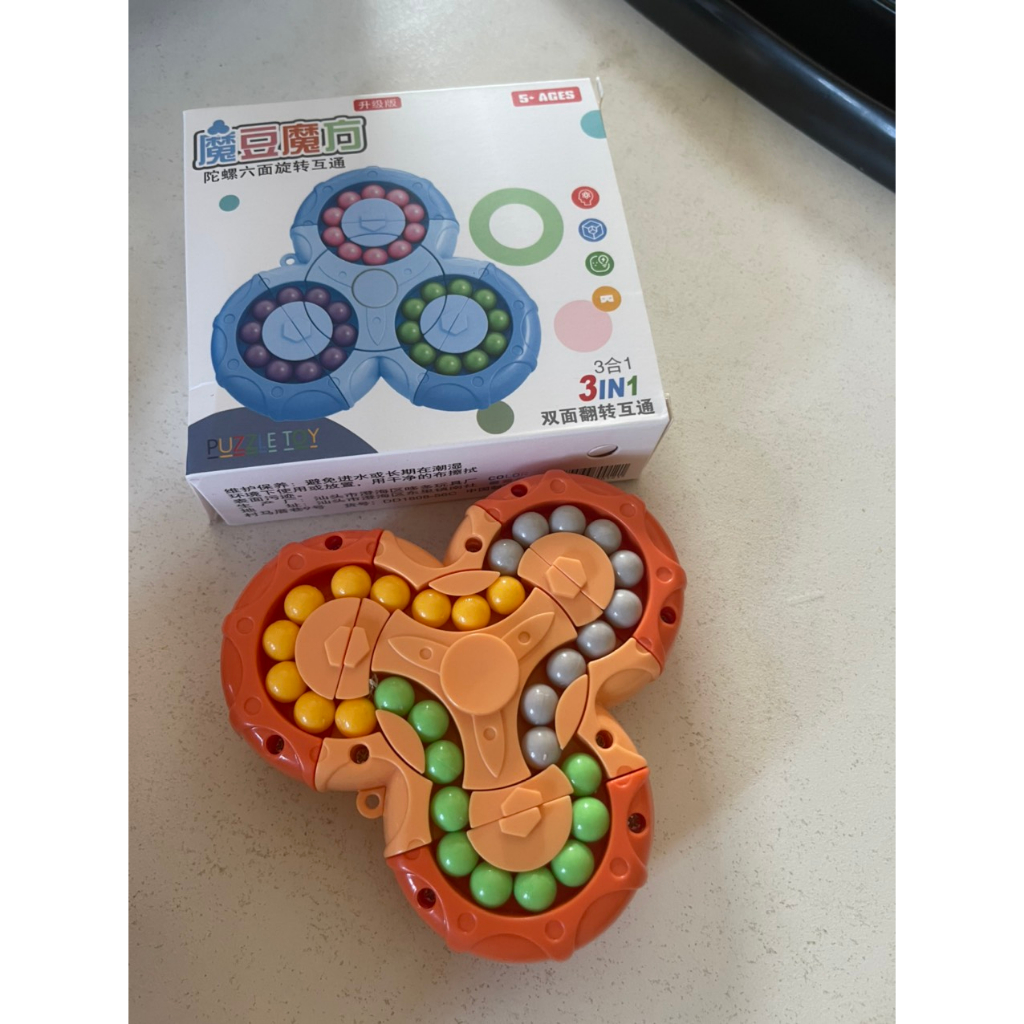 Rubik Tam Giác Hạt Đậu Ba Màu