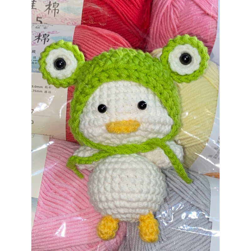 [Handmade] Vịt đội mũ ếch bằng len ảnh thật