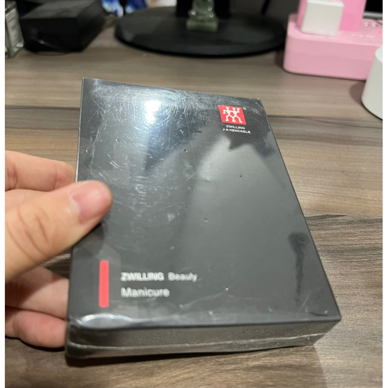 Bấm móng tay Zwilling Đức, kèm dũa và hộp đựng