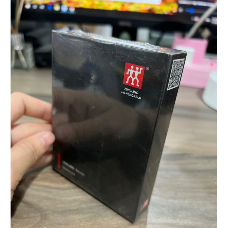 Bấm móng tay Zwilling Đức, kèm dũa và hộp đựng