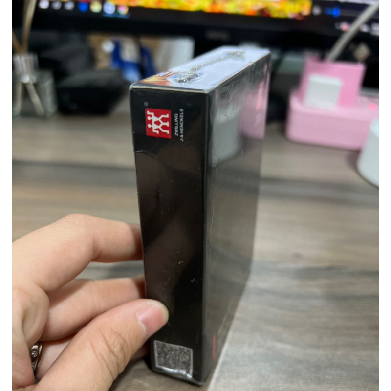 Bấm móng tay Zwilling Đức, kèm dũa và hộp đựng