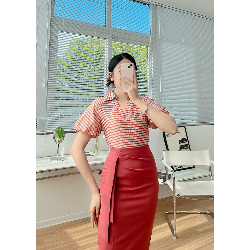 Áo Sơ Mi Kẻ Cổ Đức V UK Fashion Họa Tiết Kẻ Trendy, Chất Liệu Vải Cao Cấp, Mềm Mại, Thoáng Mát UKSM2306005