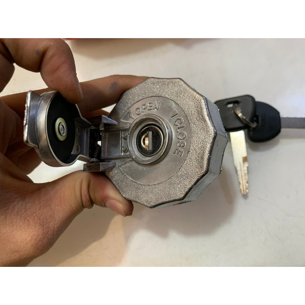 Nắp Thùng Dâu Xe Tải Isuzu  có khoá cho các dòng xe QKR, NMR, NPR, NQR, FRR,...