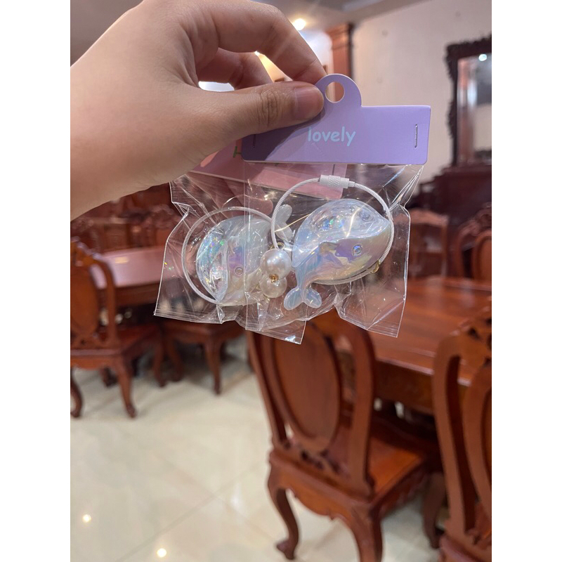 Vòng tay cá heo của Tô Tại Tại