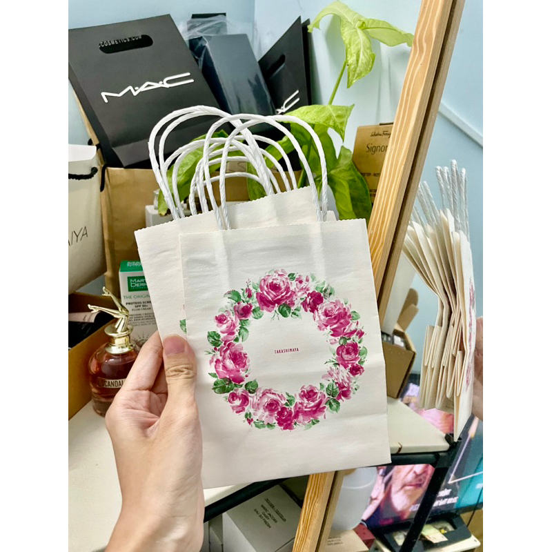 Túi giấy để tặng kèm takashimaya và Mac, sephora, Jo Malone, Estee, Boss